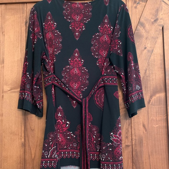 Lovely top for many occasions - Picture 4 of 4